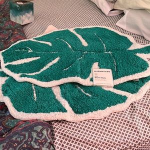 Bundle of 2 Leaf bath rug